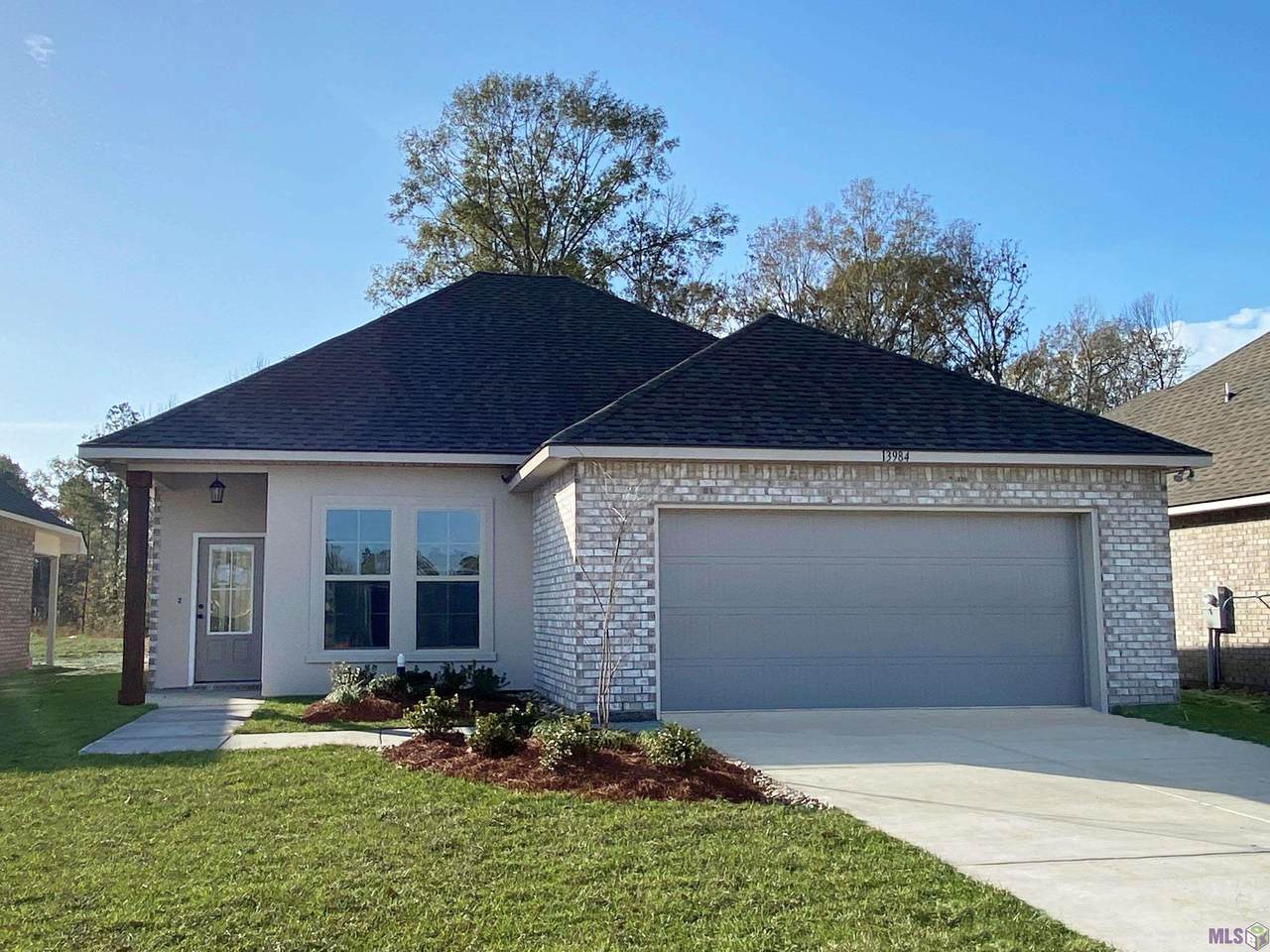 13984 Barrington Ave - Photo 1