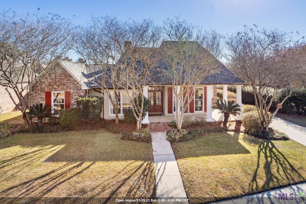 1414 St Alban's Dr - Photo 1