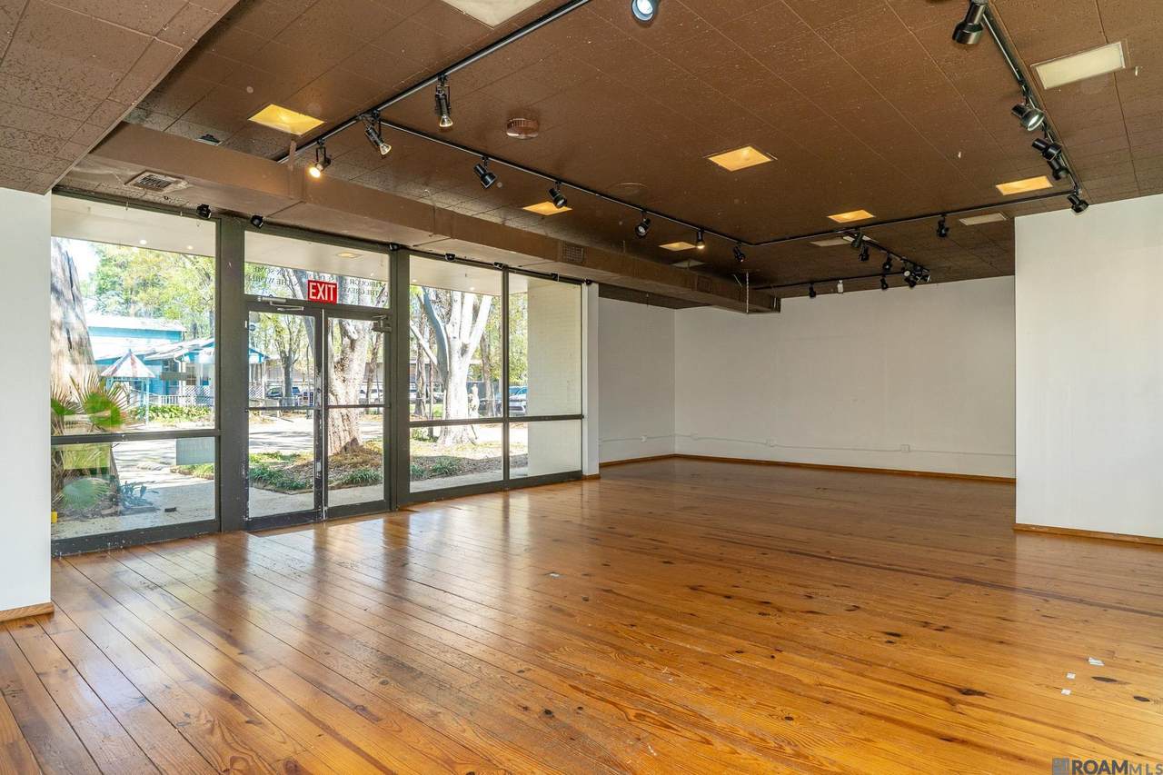 5555 Government St - Photo 1