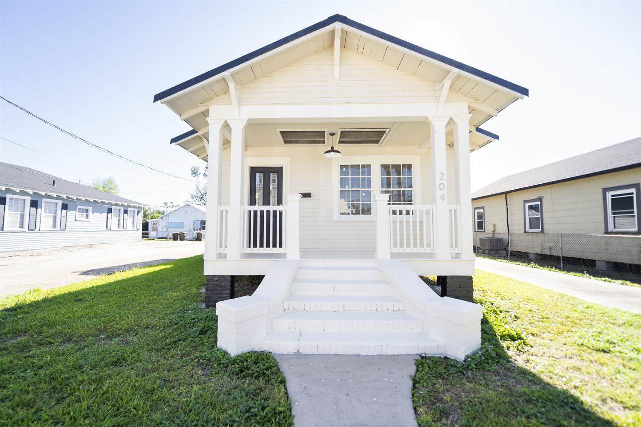 204 Williams Ave - Photo 1