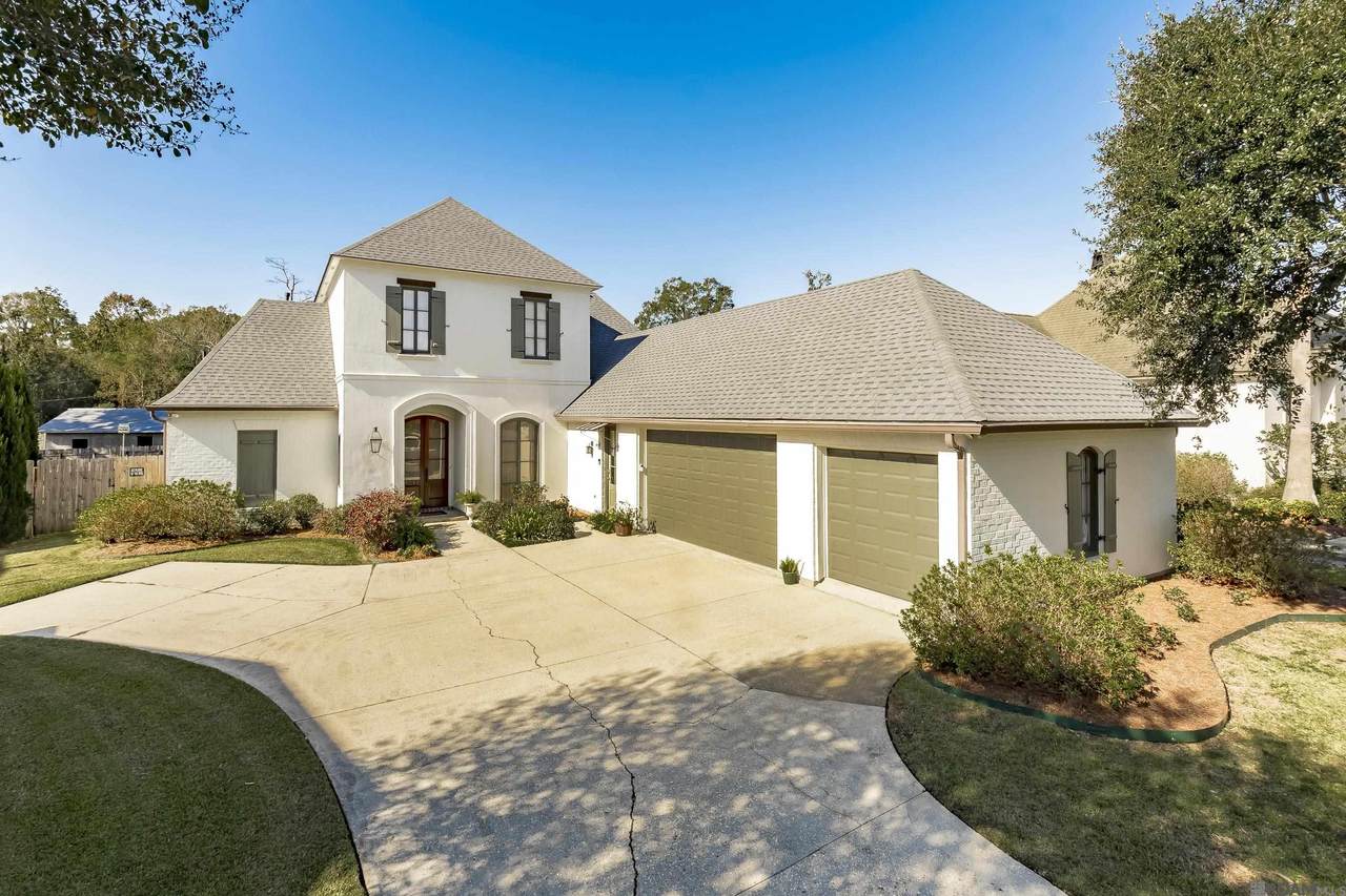 9242 Homestead Dr - Photo 1