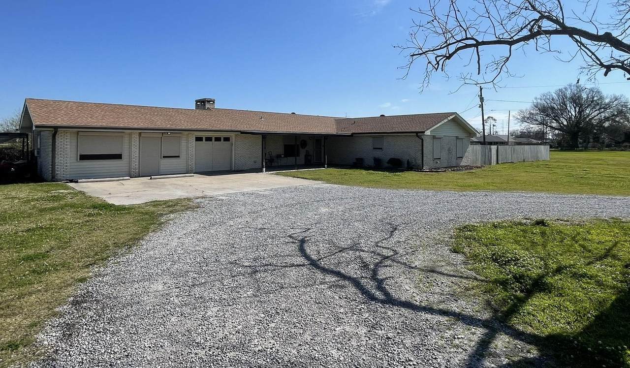 1761 Acadian Dr - Photo 1