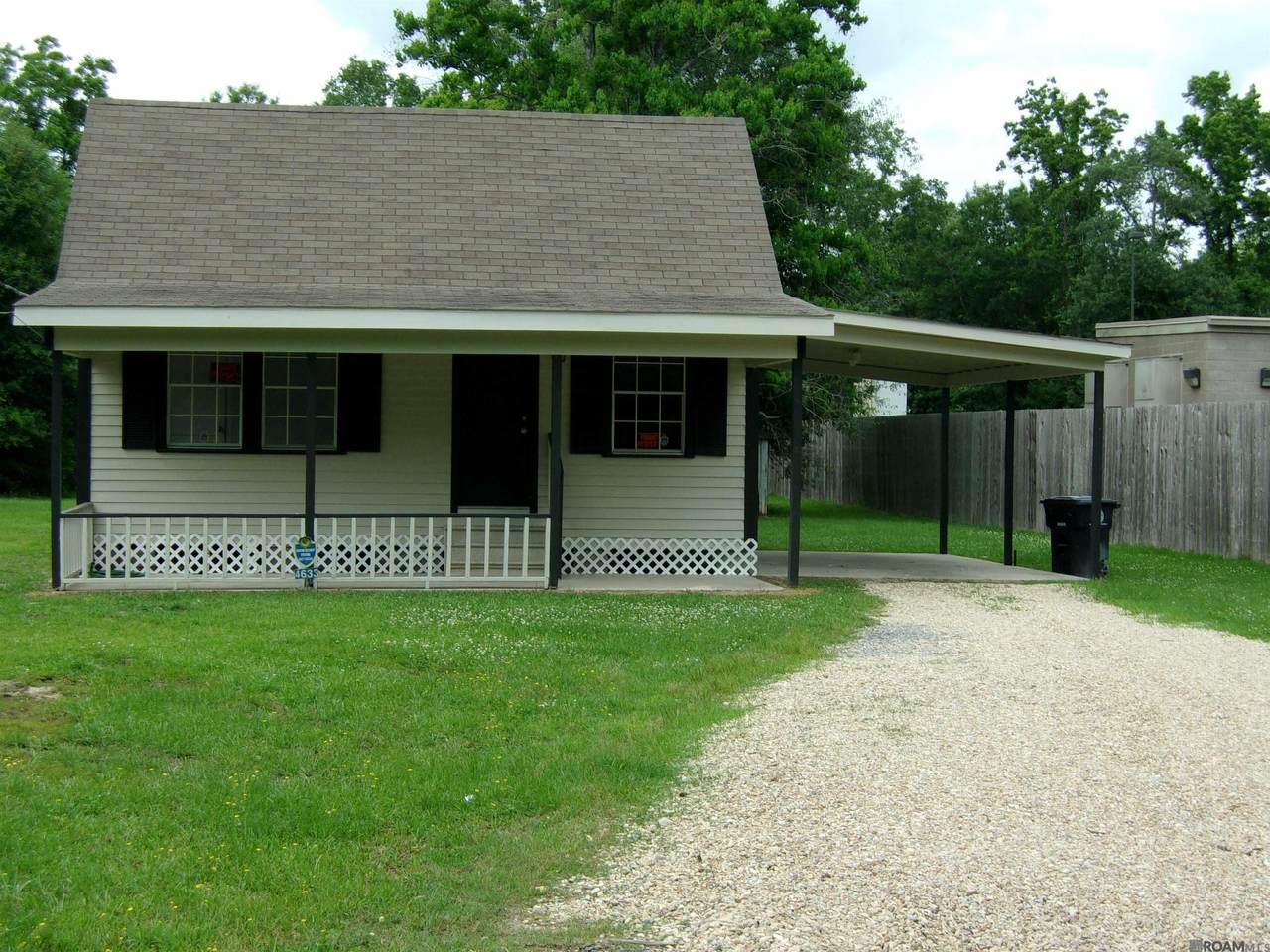 4633 Clark St - Photo 1