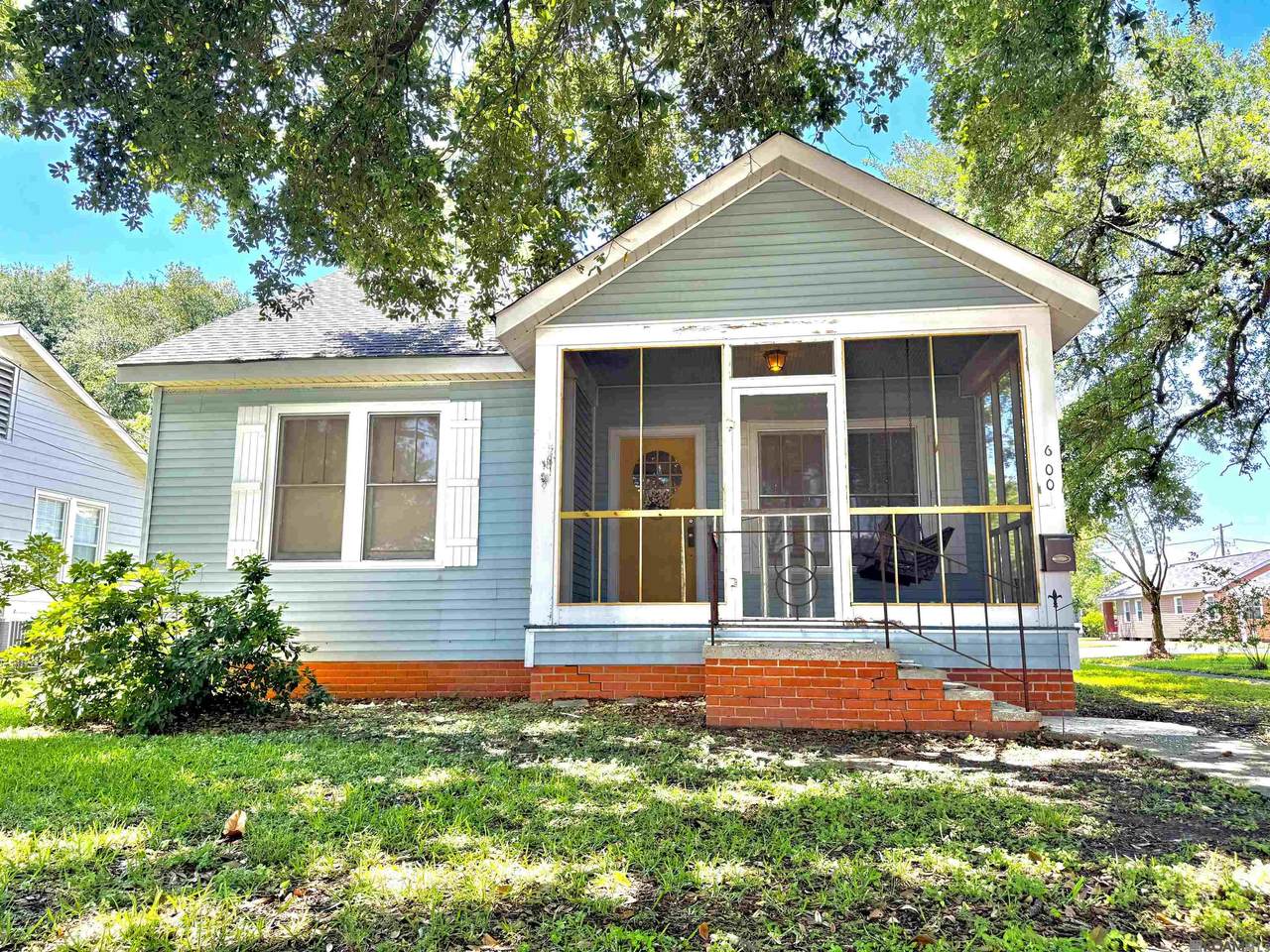 600 Lee Ave - Photo 1