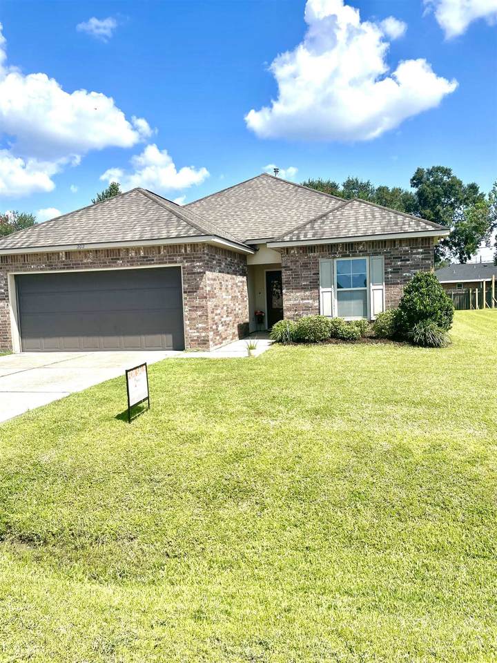 202 Herrington Drive - Photo 1