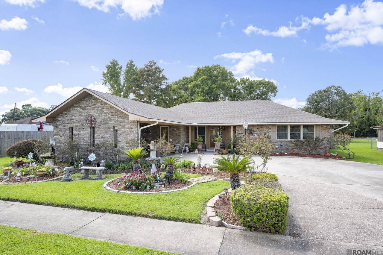 1317 Shirley Ave - Photo 1