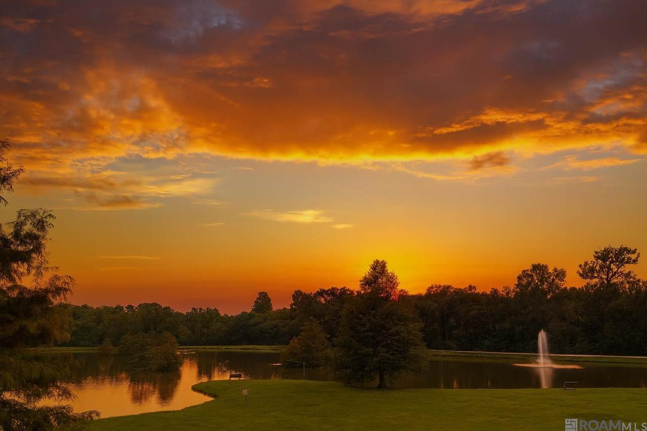 998 Stanford Ave - Photo 1