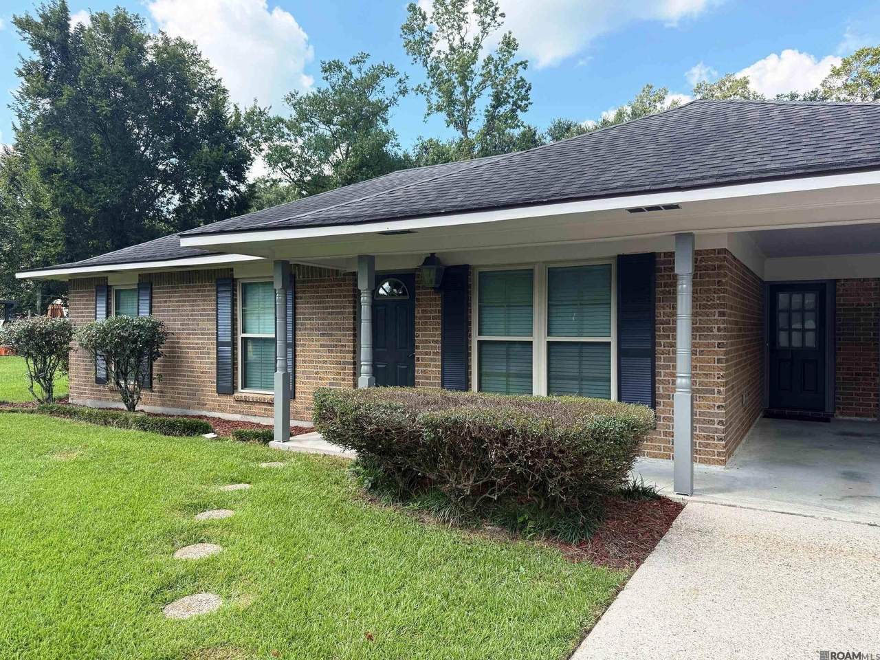 1559 Brookfield Dr - Photo 1