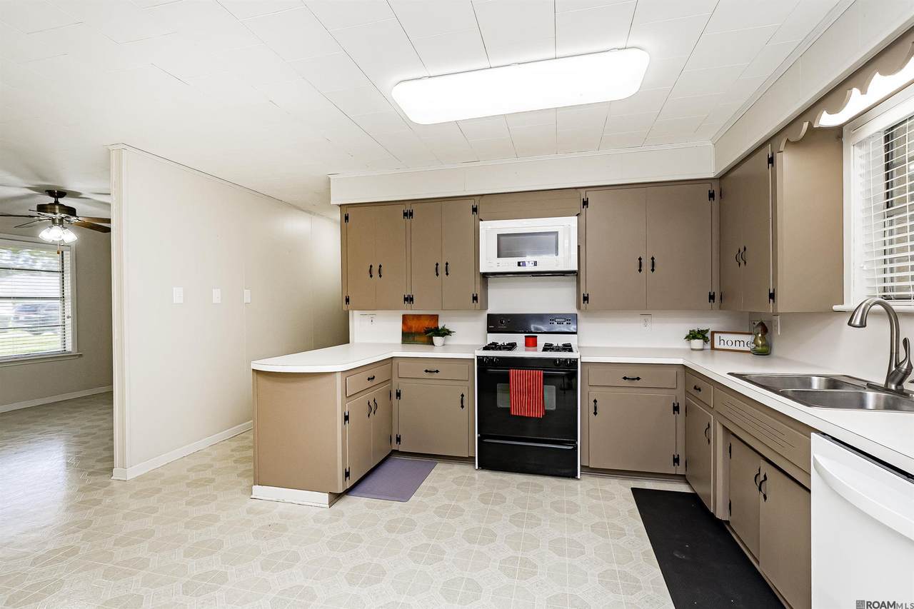 12463 Faucheux Rd - Photo 1