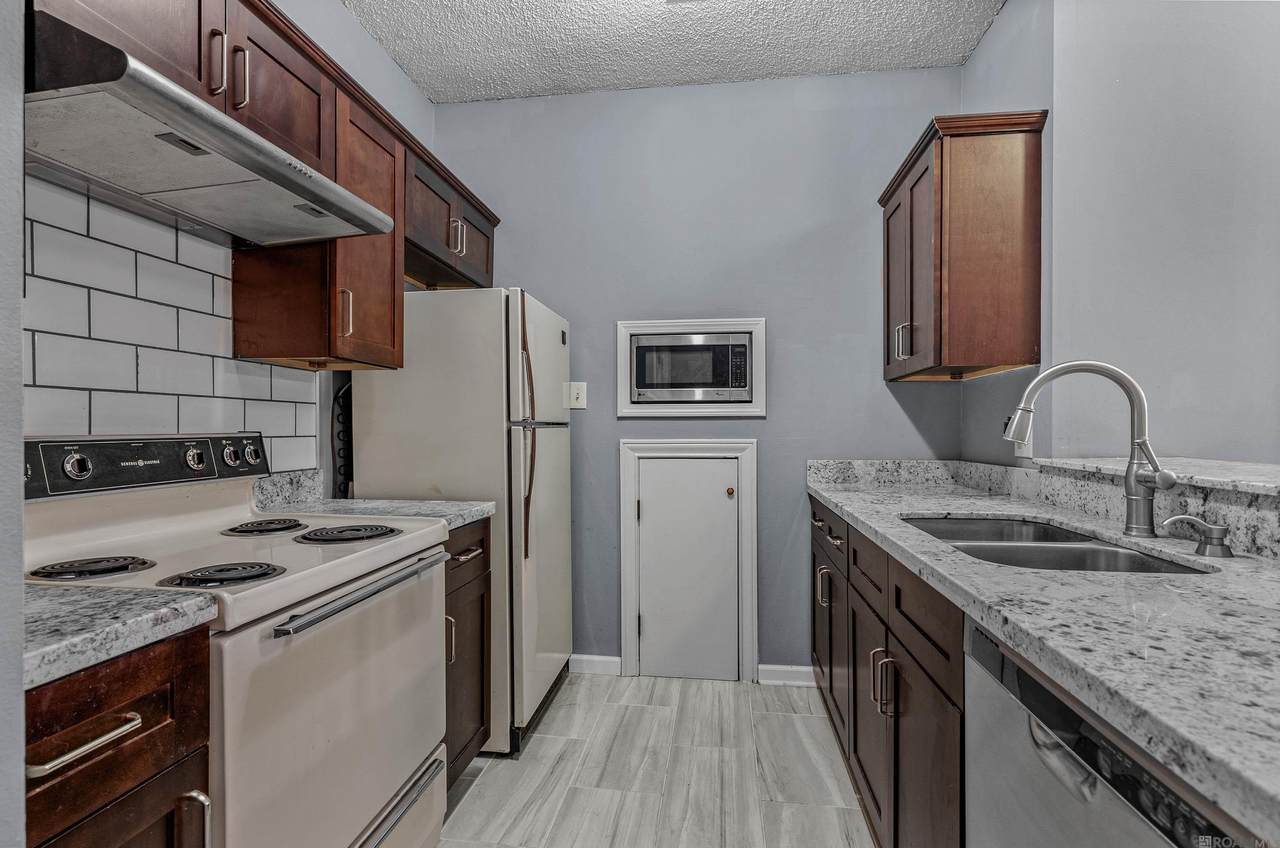 13754 Kenner Ave - Photo 1