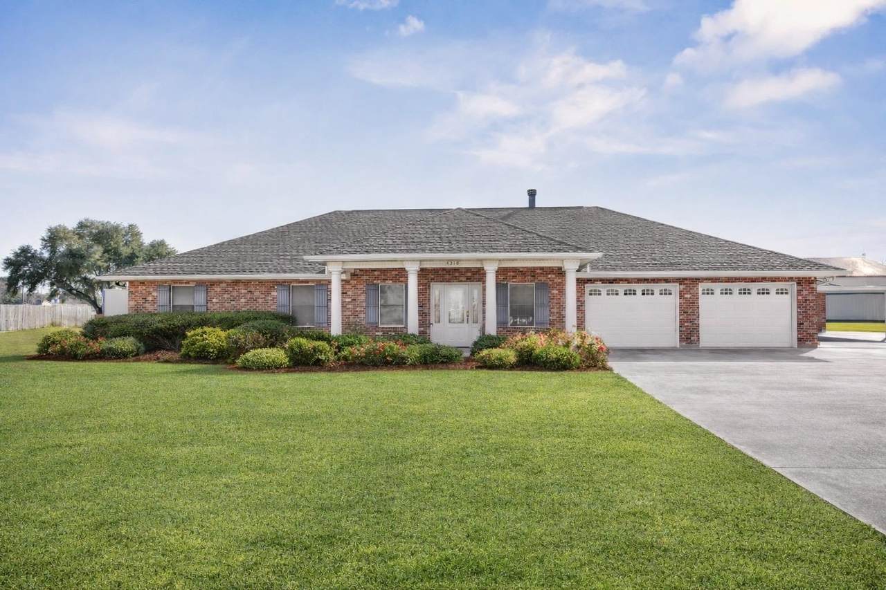 4318 Claiborne Avenue - Photo 1