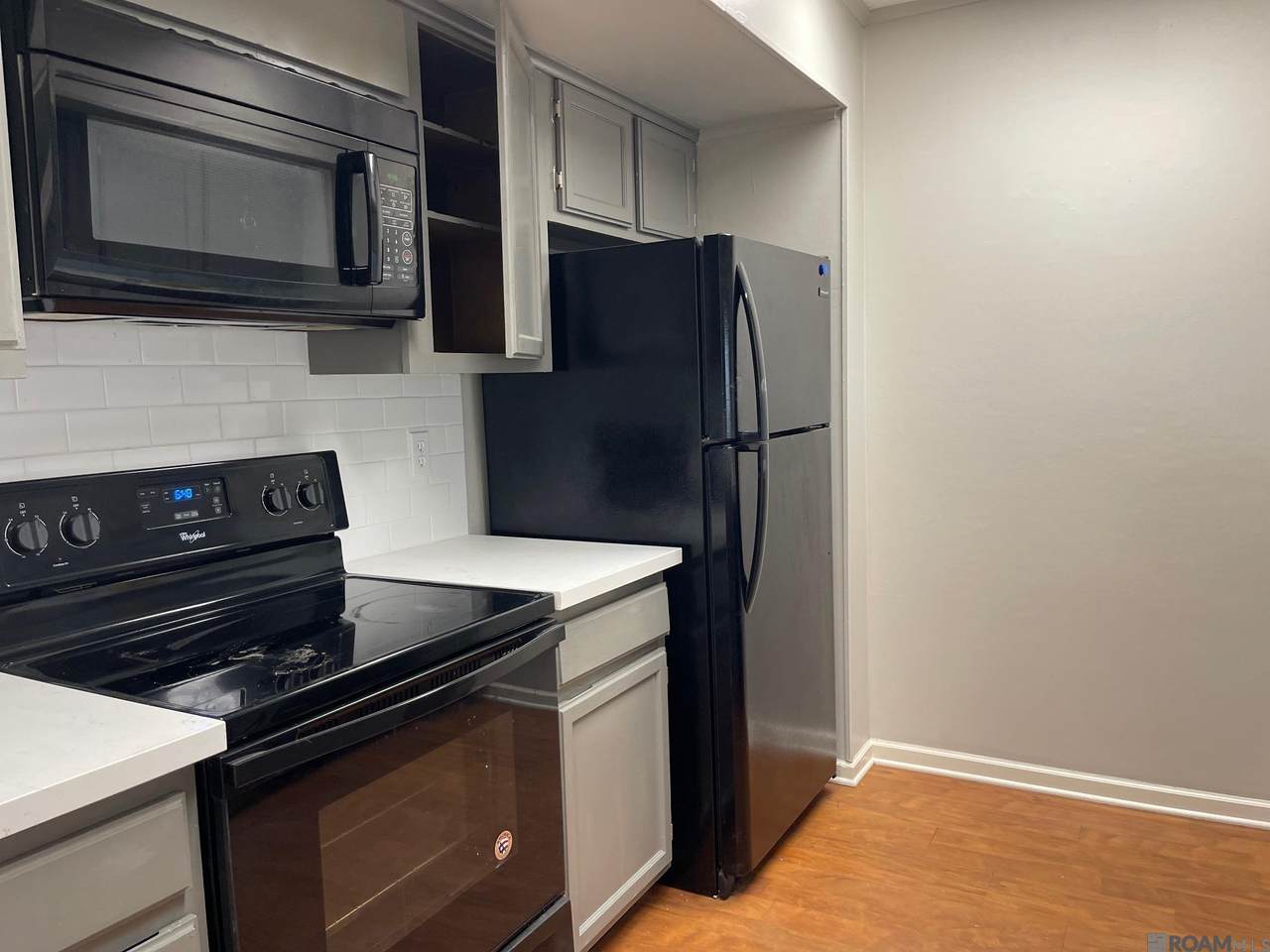 2122 Stonehenge Dr - Photo 1
