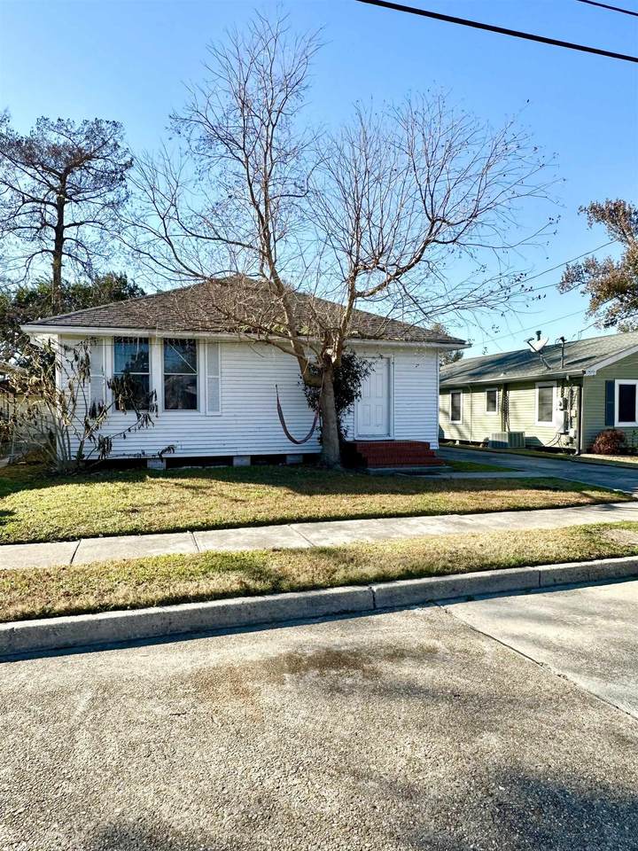 1230 Roussell Street - Photo 1