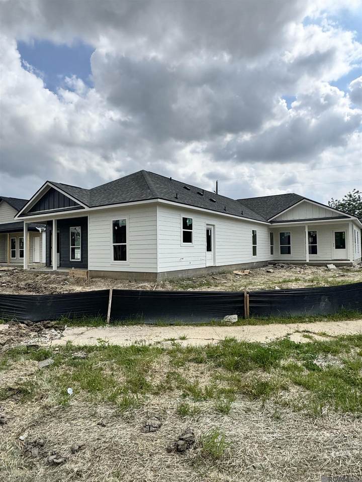 8020-8022 Ned Ave - Photo 1