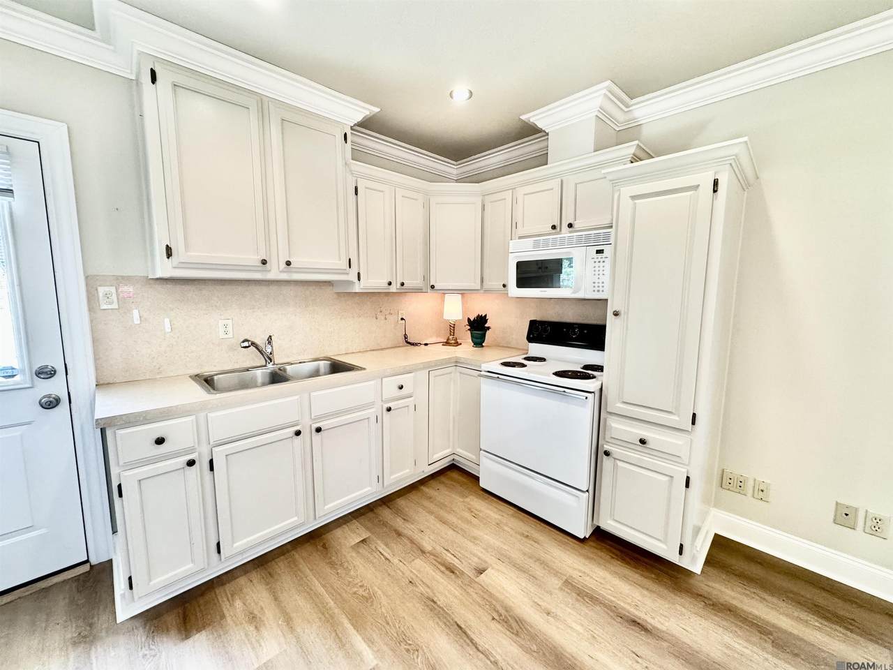 10942 Neale Fraser Dr - Photo 1