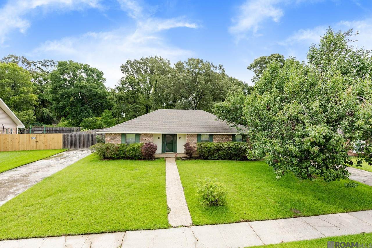 2145 Stonewood Dr - Photo 1