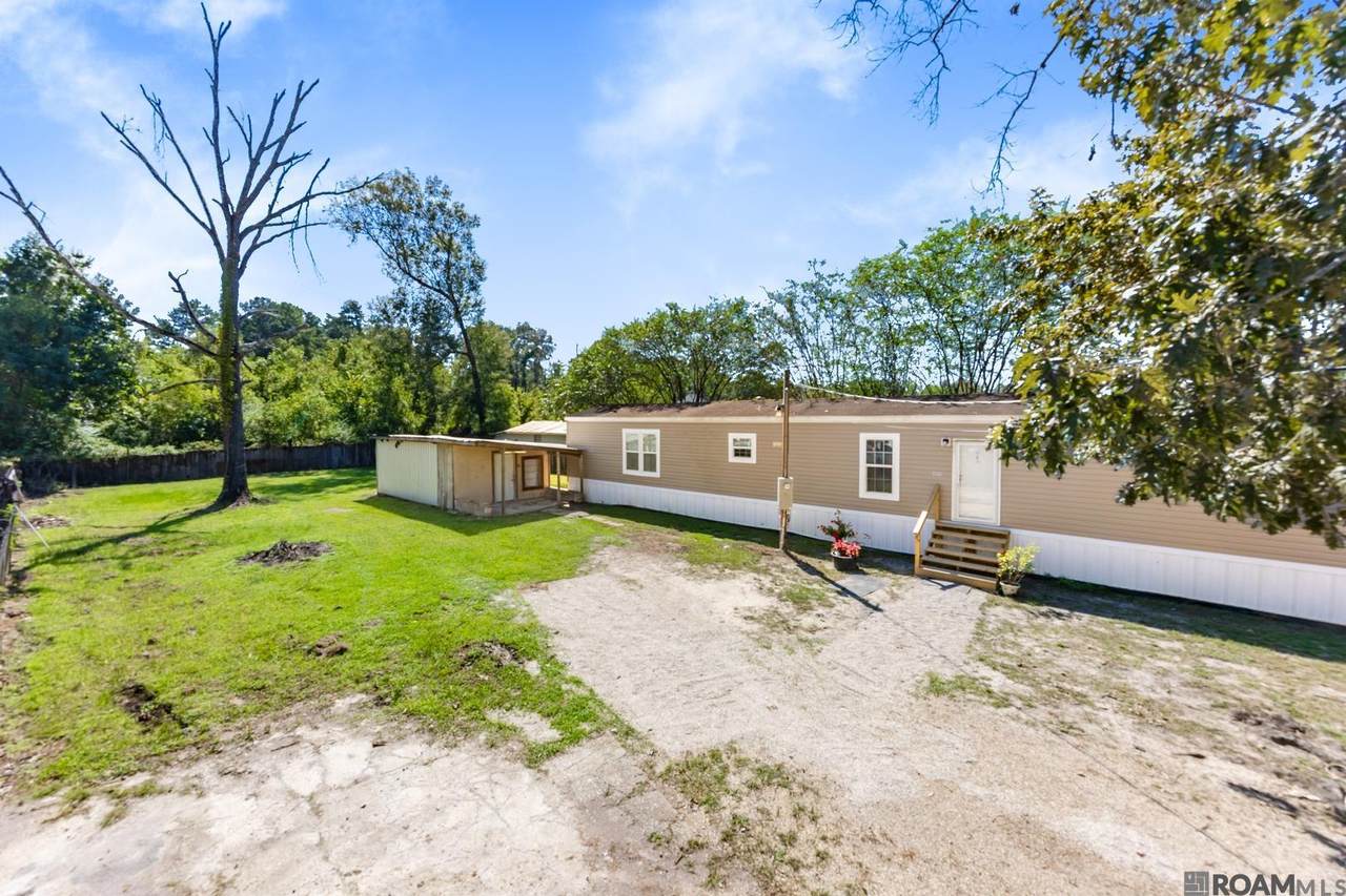 18014 Beechwood - Photo 1