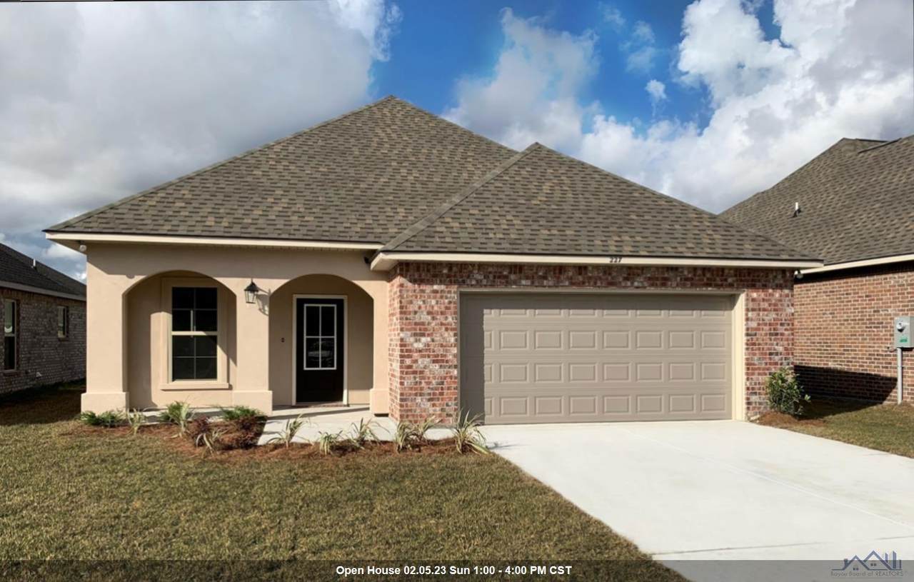 227 Sophie Drive - Photo 1
