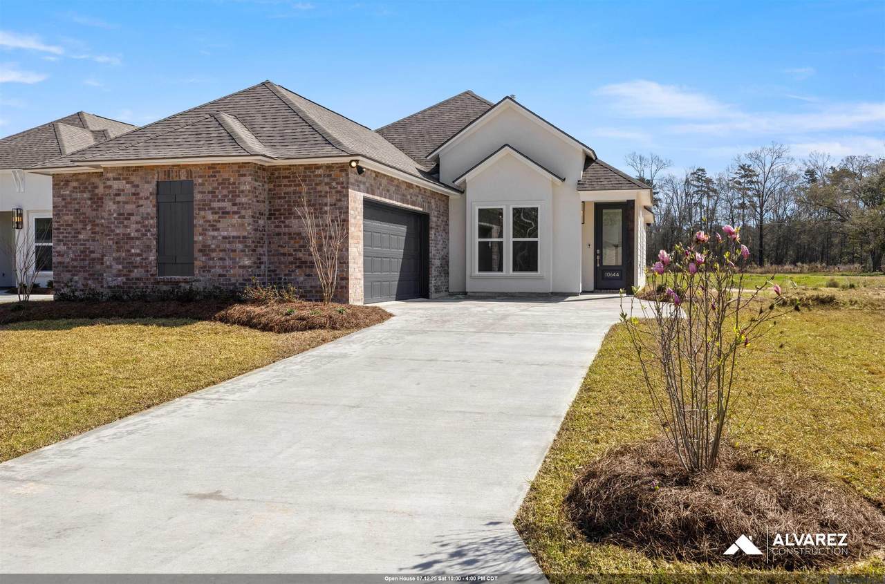 10644 Deric Ave - Photo 1