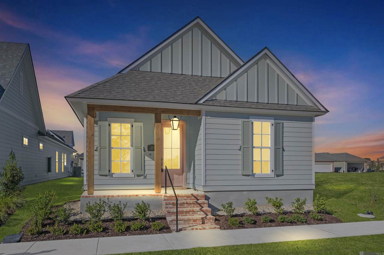 1213 Applewood Dr - Photo 1