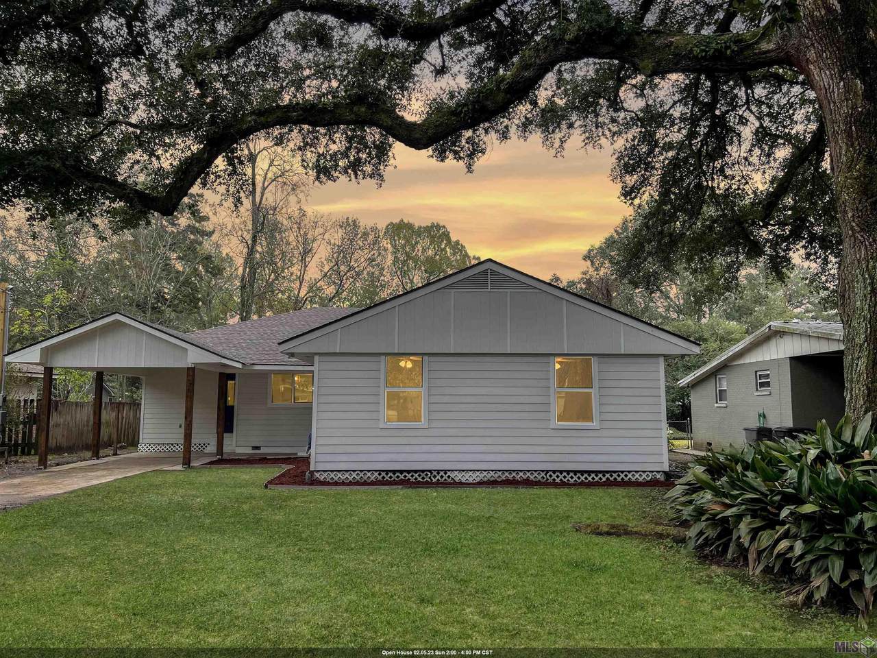 2425 Rhododendron Ave - Photo 1