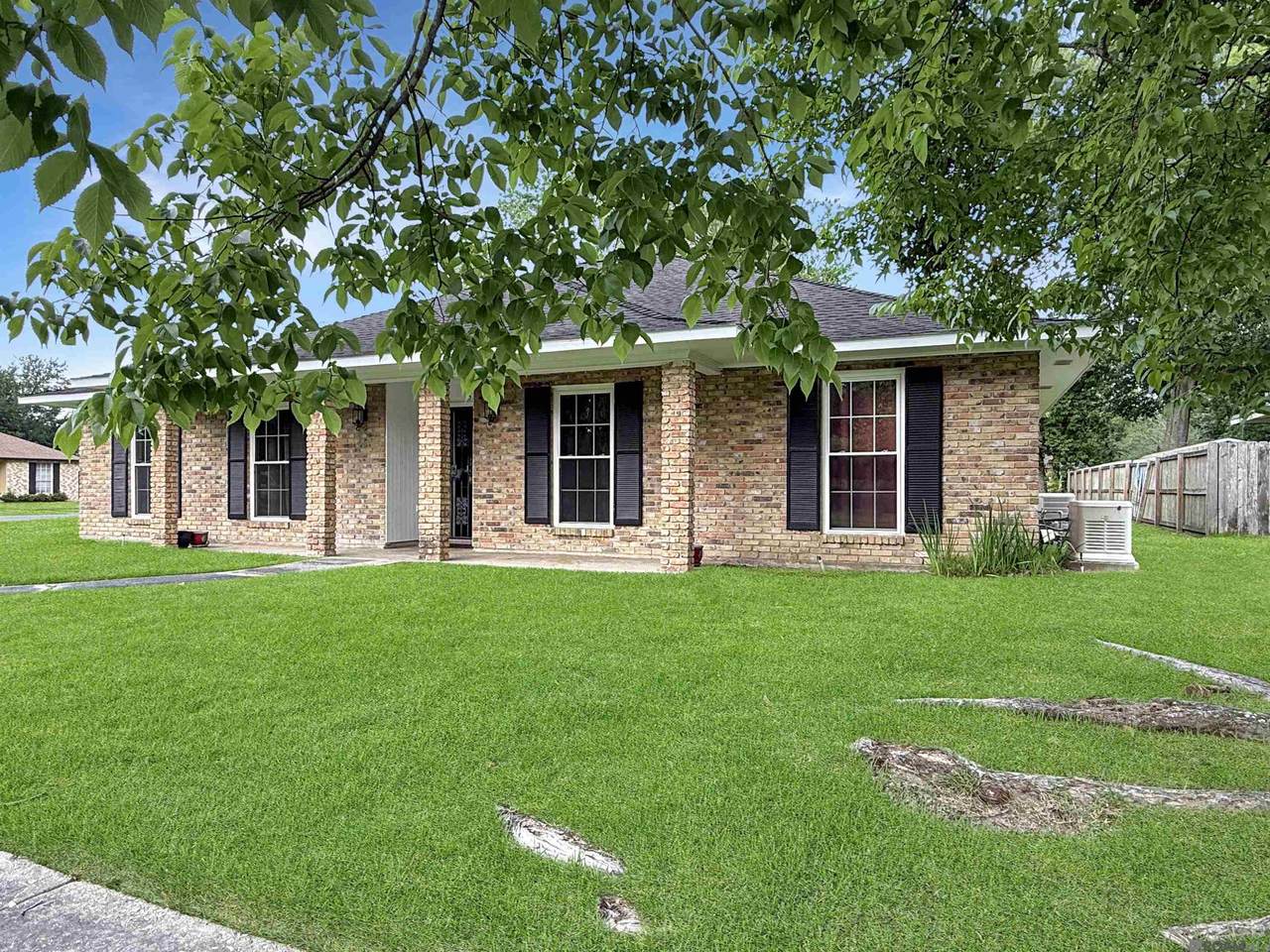 333 Eileen Dr - Photo 1