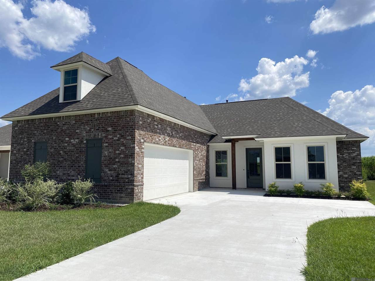 314 Marmande Avenue - Photo 1