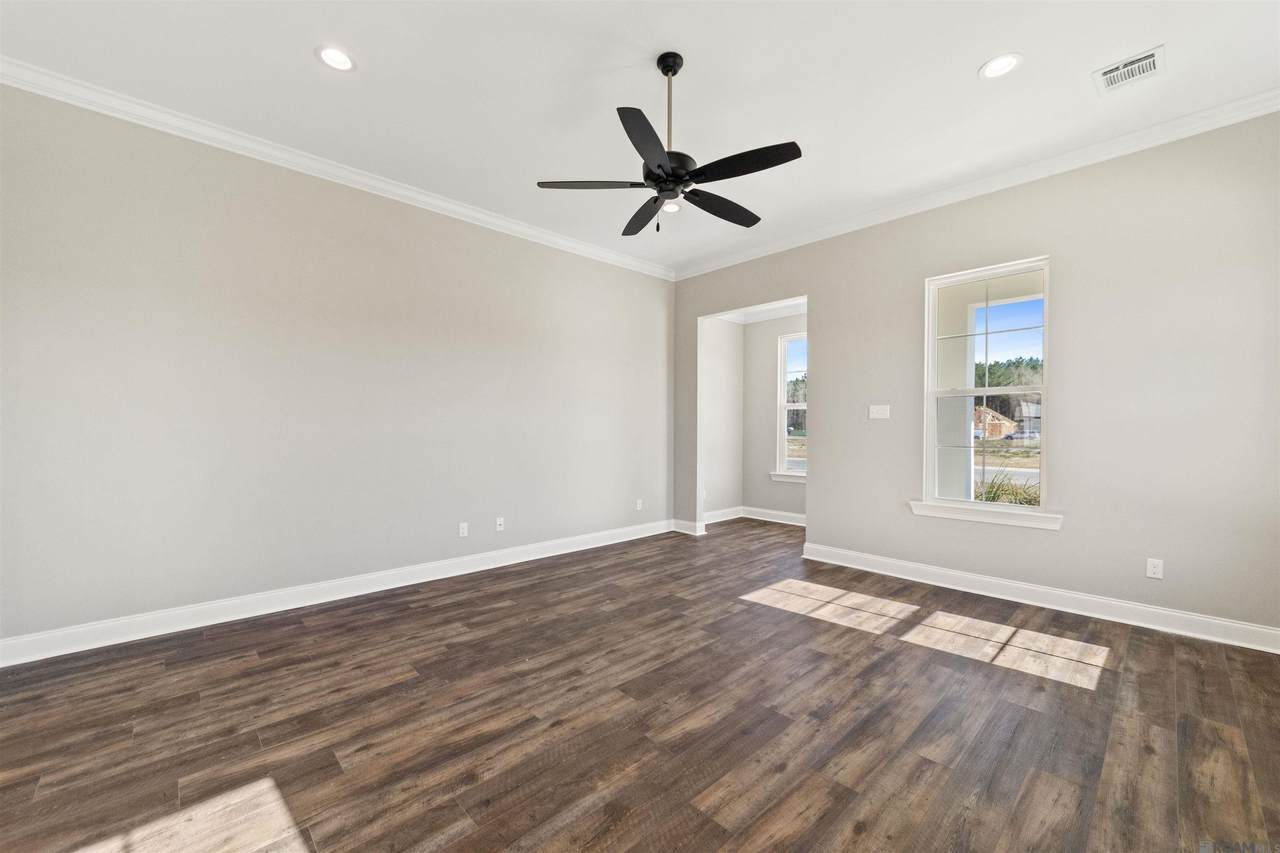https://bt-photos.global.ssl.fastly.net/batonrouge/1280_boomver_4_2025020026-2.jpg