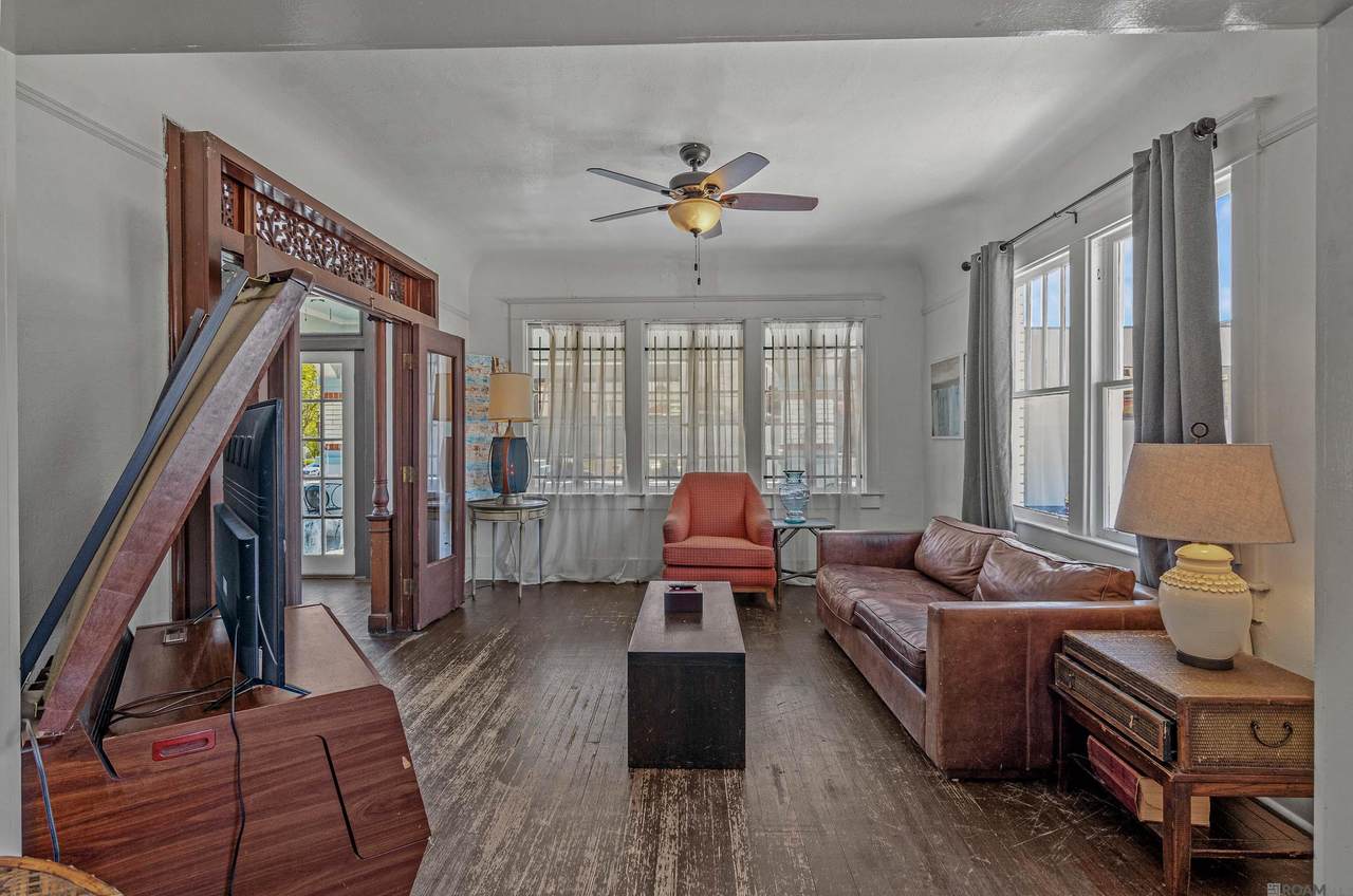 651 Laurel St - Photo 1