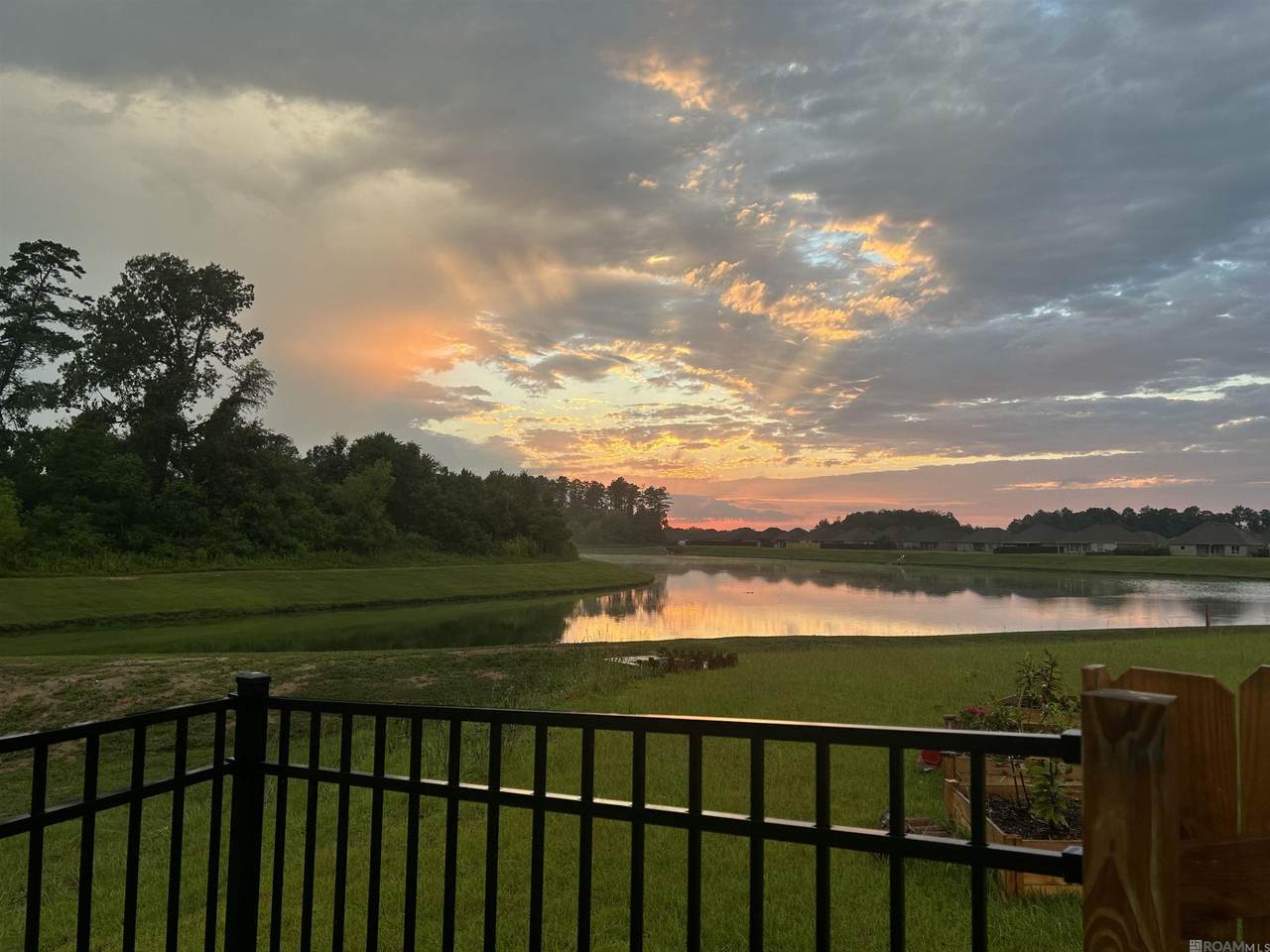 https://bt-photos.global.ssl.fastly.net/batonrouge/1280_boomver_5_2026004003-2.jpg