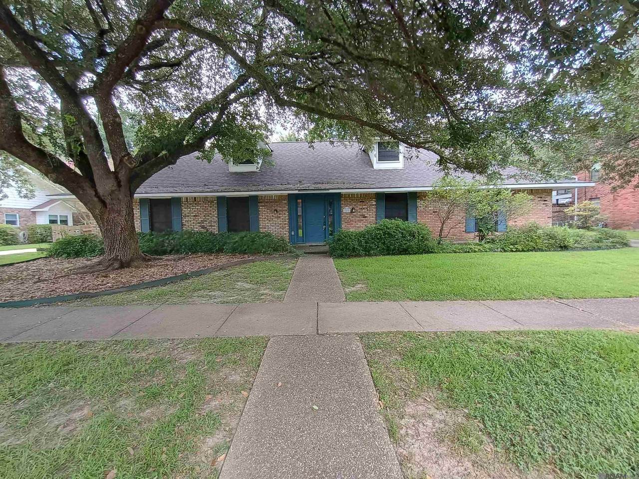 1534 Leycester Dr - Photo 1