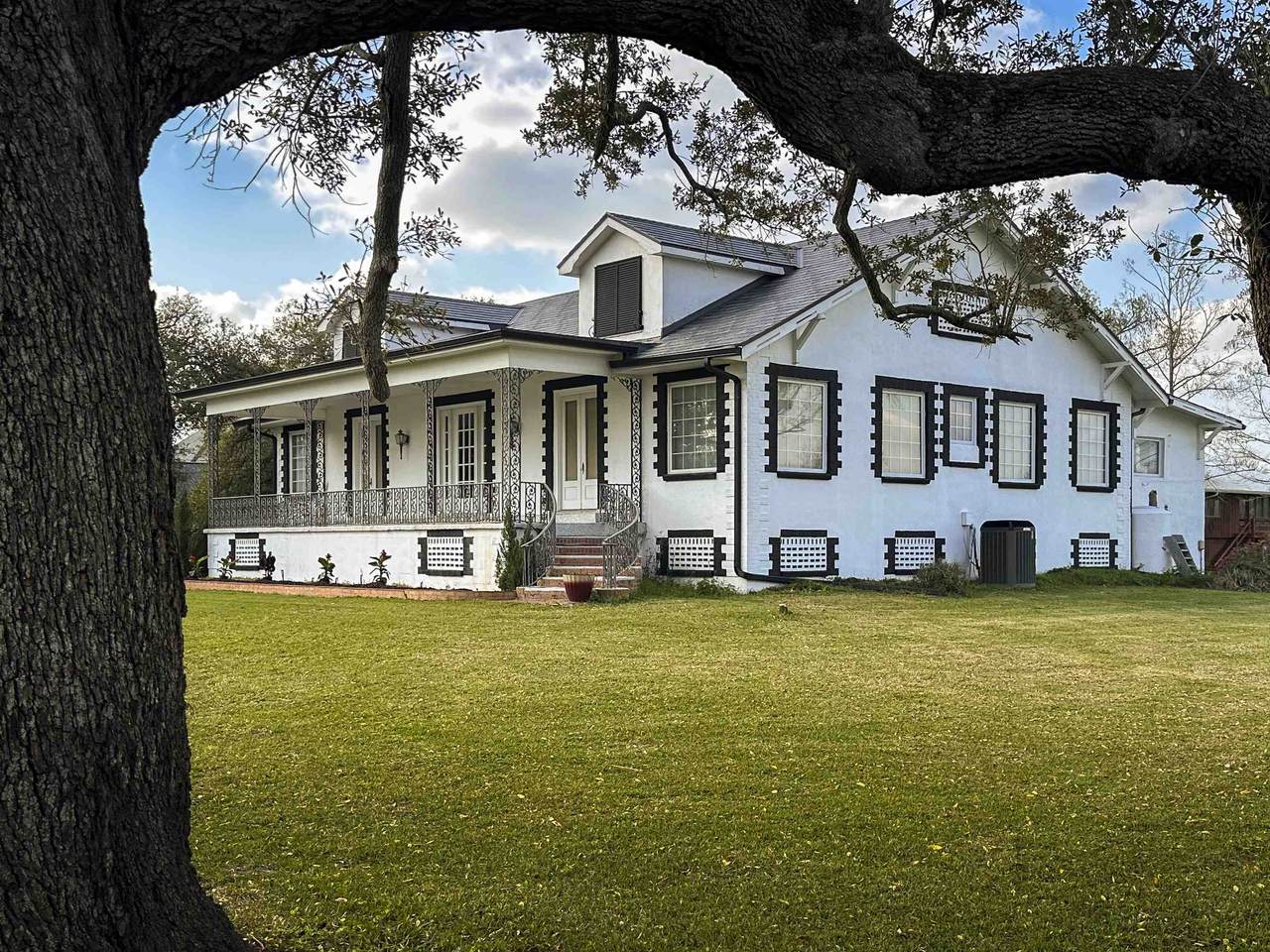 https://bt-photos.global.ssl.fastly.net/batonrouge/1280_boomver_4_2025009179-2.jpg