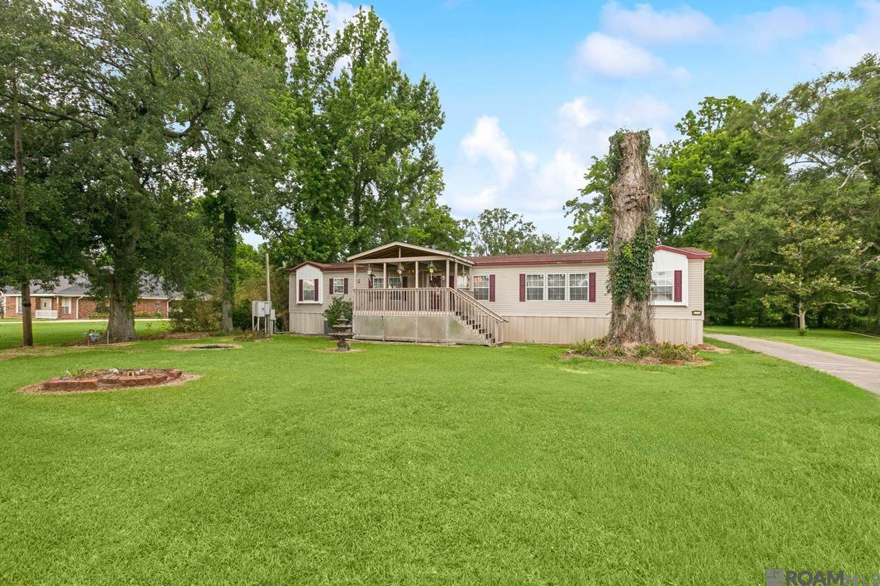 1210 La Hwy 30 - Photo 1