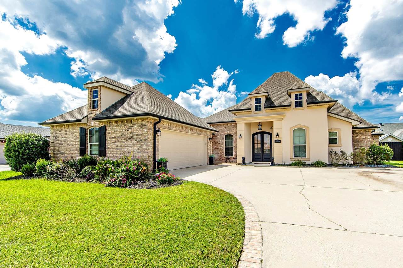 310 Lakewood Dr - Photo 1