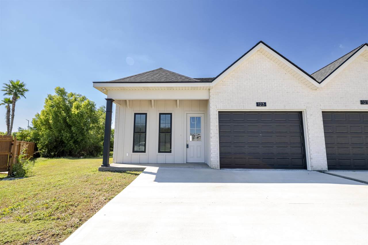 123 Emerson Drive - Photo 1