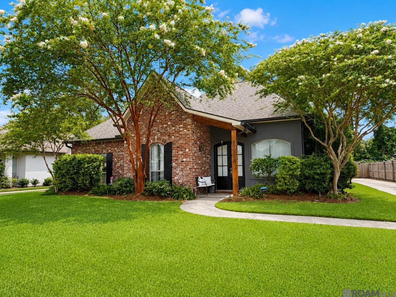 39331 Meadowbrook Ave - Photo 1