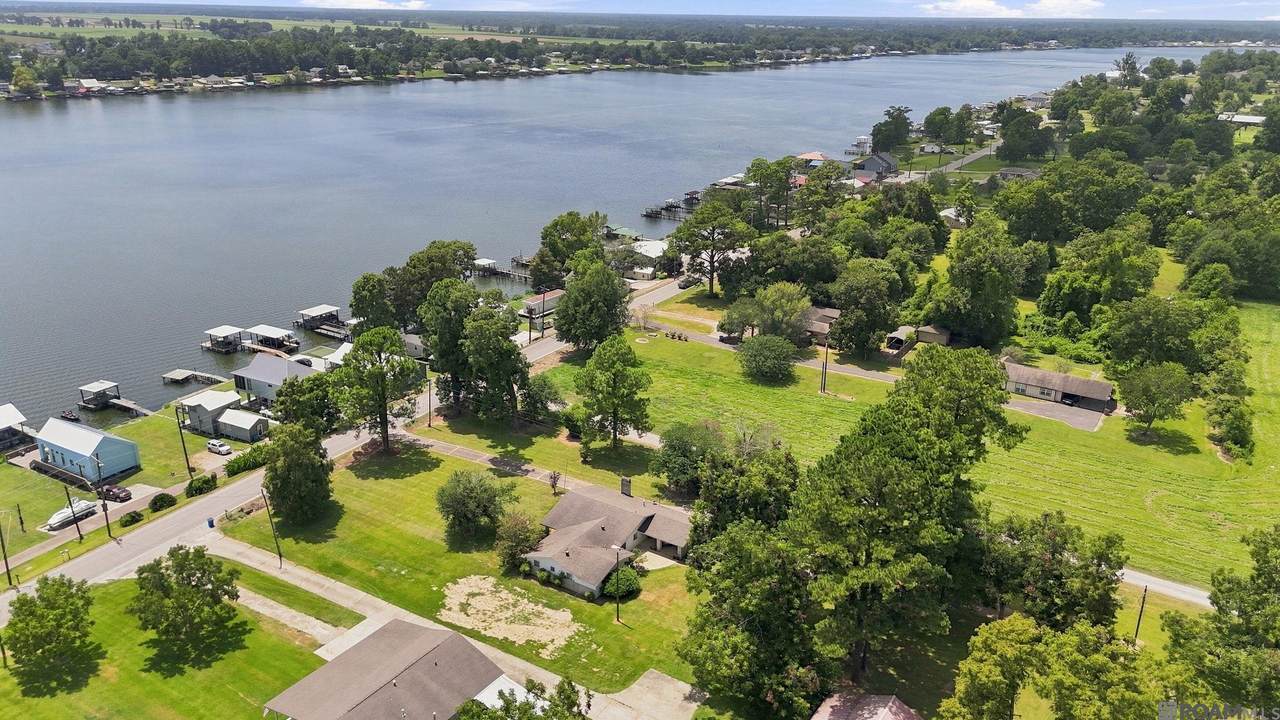 6676 Island Rd - Photo 1