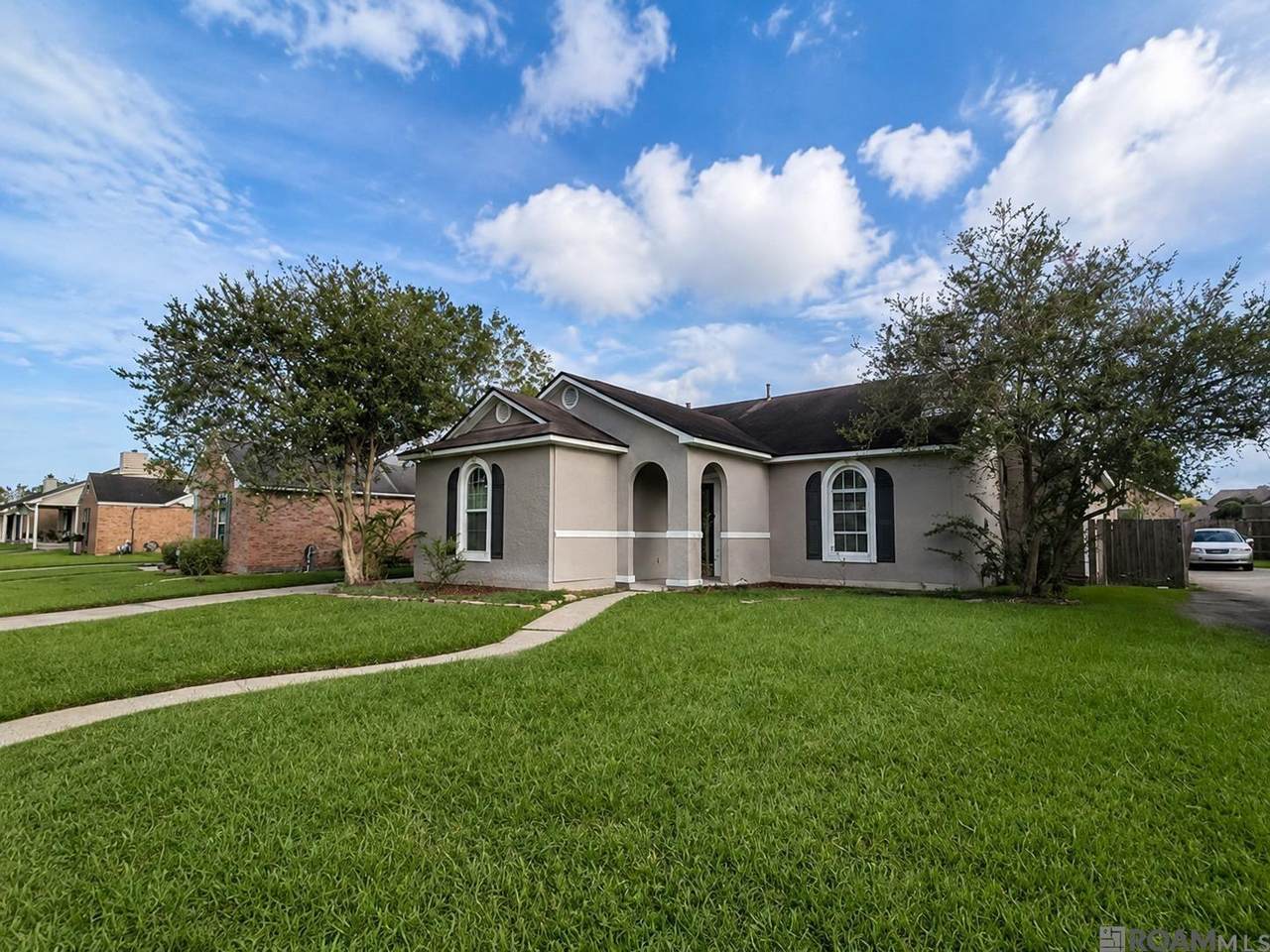 15430 Woodlore Dr - Photo 1