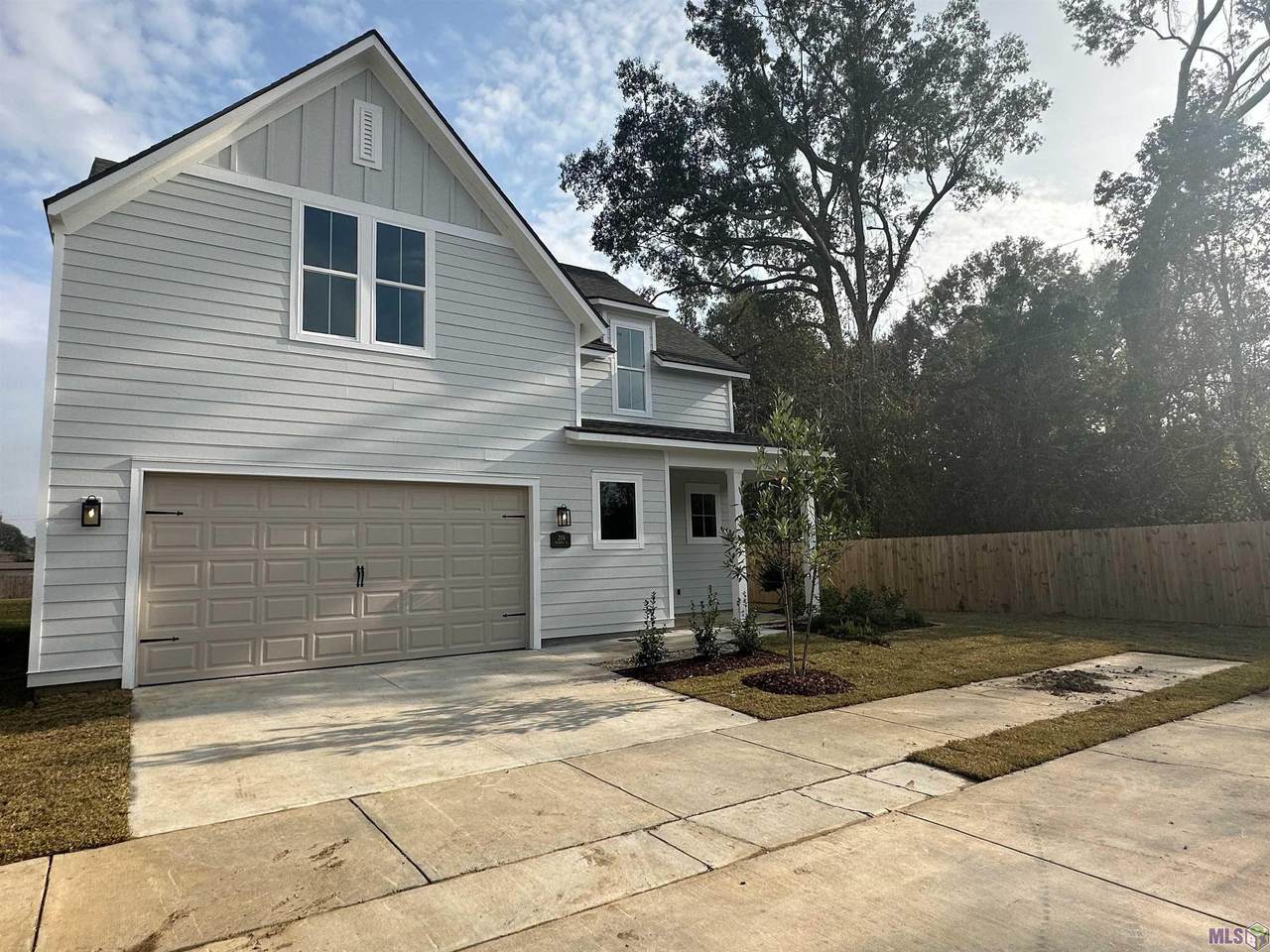 204 Sweetbay Ct - Photo 1
