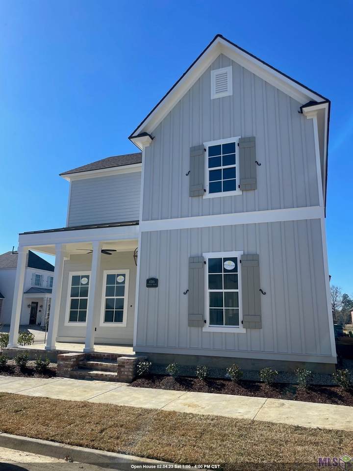 4086 Memorial Square - Photo 1