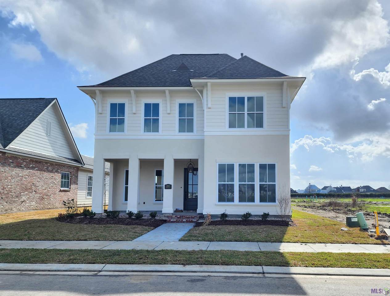 2535 Tarn Ave - Photo 1
