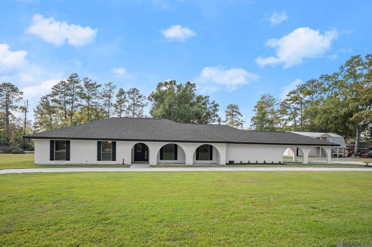 45327 Shadowood Dr - Photo 1