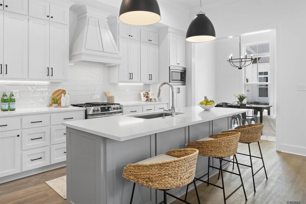 8502 Ozetta Lane - Photo 1