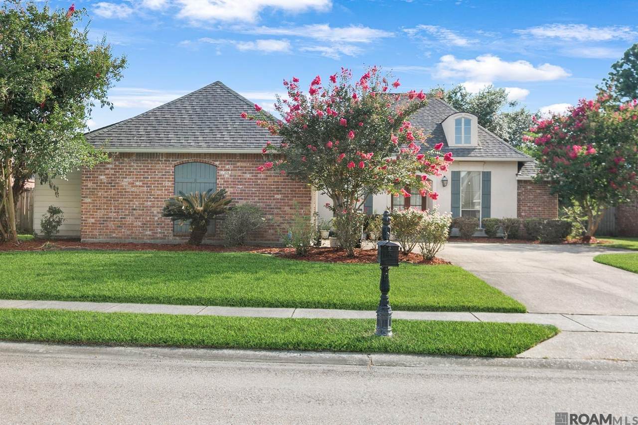 2126 Hillway Dr - Photo 1