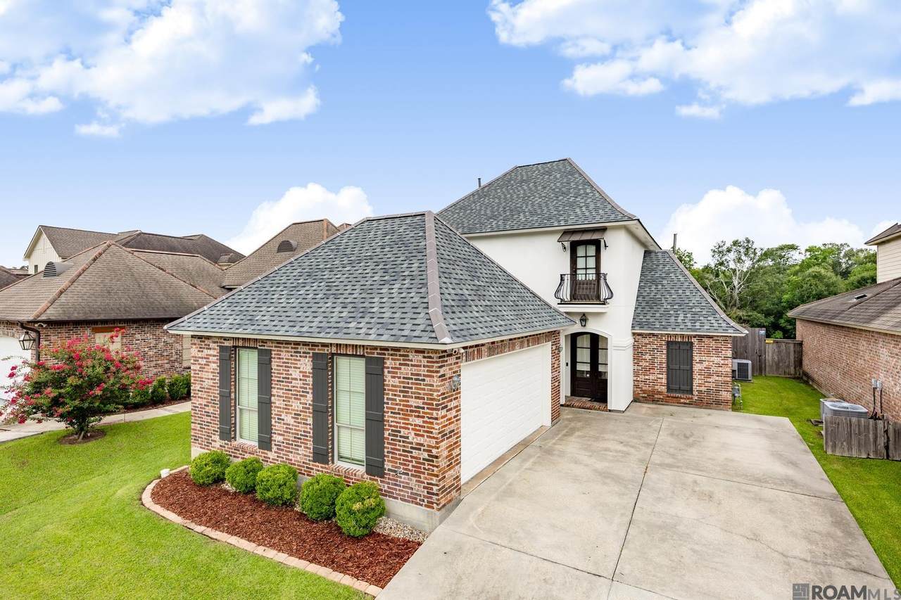 18213 Vis-A-Vis Ave - Photo 1