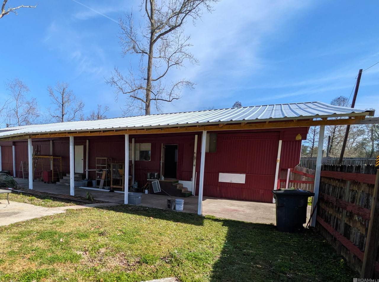 906 Verna St - Photo 1