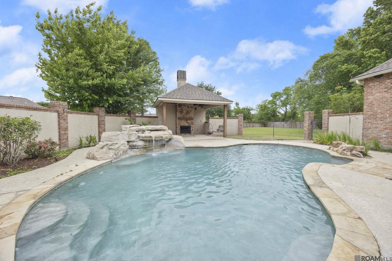 4279 Cypress Pointe Dr - Photo 1