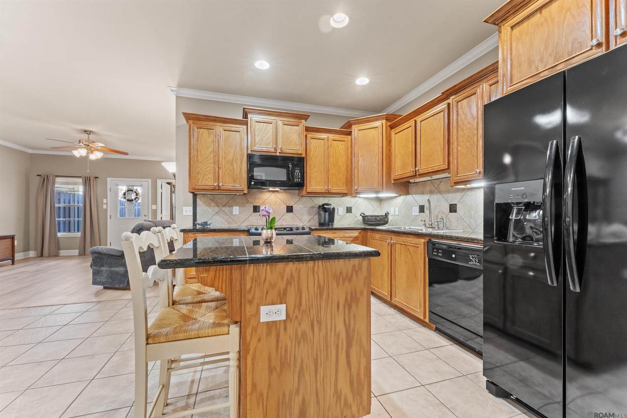 11510 Southfork Dr - Photo 1