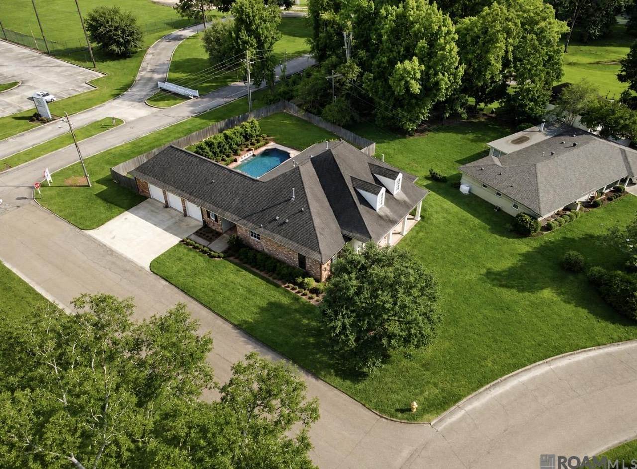 6088 Pollard Pkwy - Photo 1