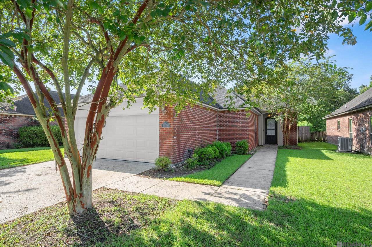 3121 Nicholson Lake Dr - Photo 1